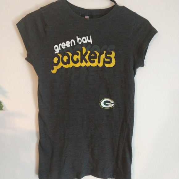 NFL Tops - SOLD -Green Bay Packers t-shirt NFL